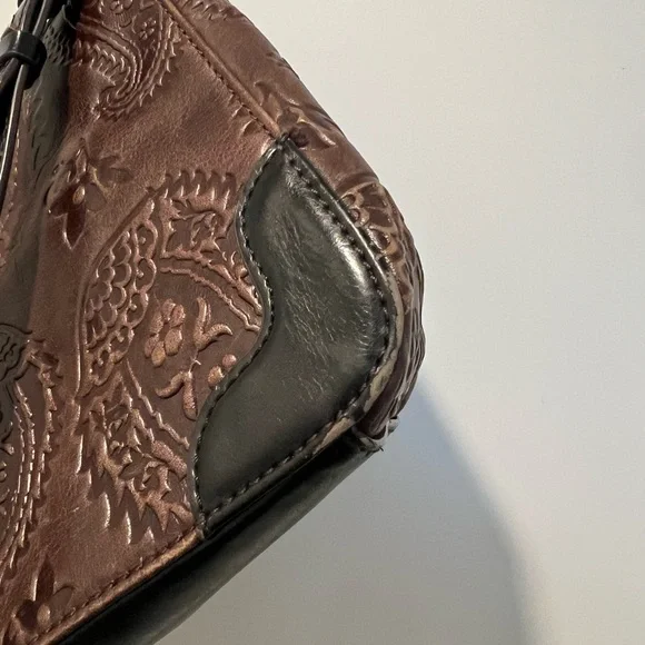Vintage Paisley Tignanello Brown and Black Embossed Leather Shoulder Bag - Picture 6 of 6